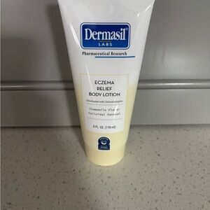New! Dermasil Eczema Relief Body Lotion 6fl oz